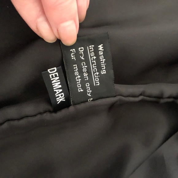 Saga Mink & Fox Fur Black Vest - Picture 15 of 16